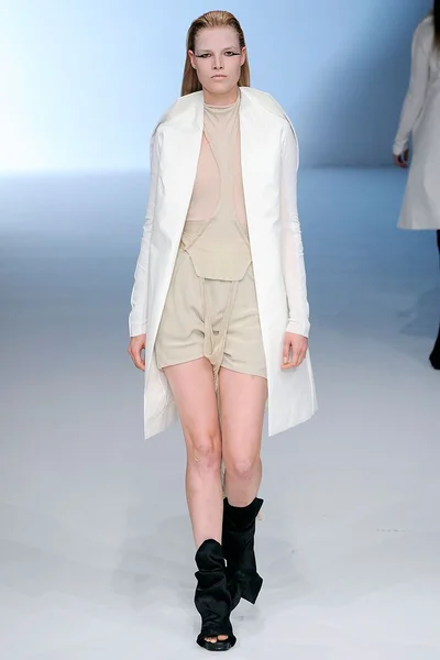 Look 20